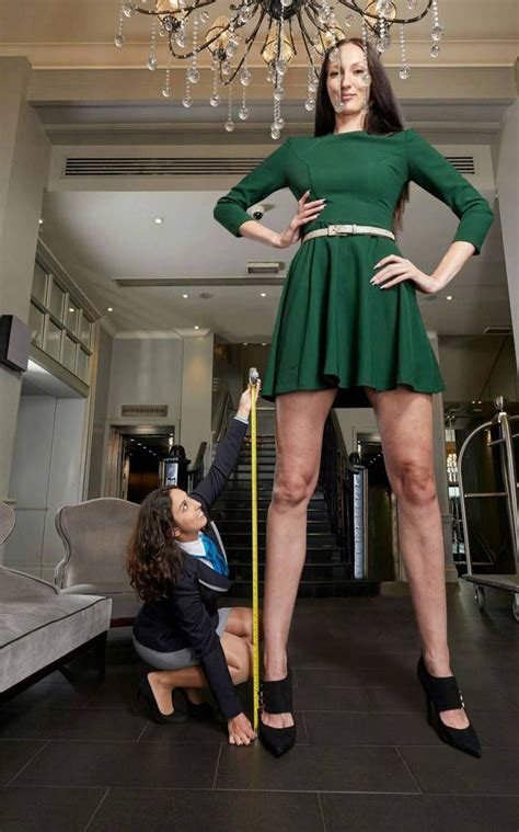 Worlds Tallest Model hoofs to court over pilfered OnlyFans content